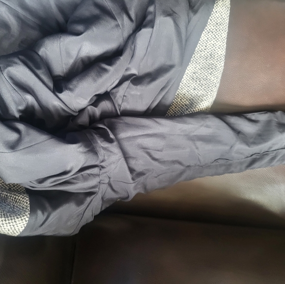 Emanuel Ungaro women's trench coat. Belted. - Picture 8 of 11